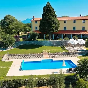 Calussovo Hotel